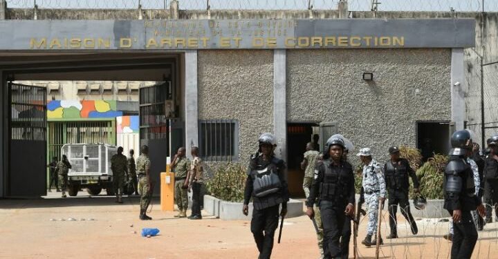 Justice: 4.661 détenus de droit commun graciés par le président Ouattara