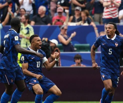 Coupe du monde (J2) : La France mène face à l’Irak à la pause