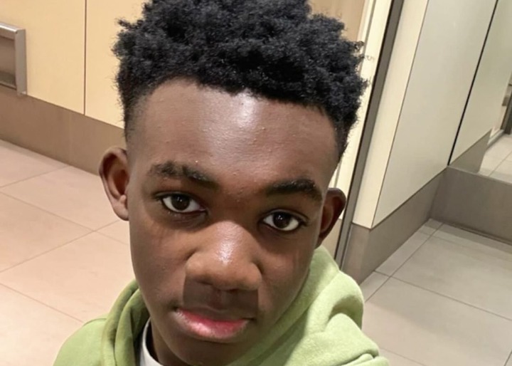 Maël à propos de son papa DJ Arafat : « Depuis 2019, je n’ai toujours pas eu le courage d’aller me recueillir sur la tombe de mon père »