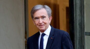 Dans un entretien accordé à Guillaume Pley, Bernard Arnault s'est confié sur l'éducation de ses cinq enfants et sur la manière dont il les a poussés à travailler malgré son immense fortune.