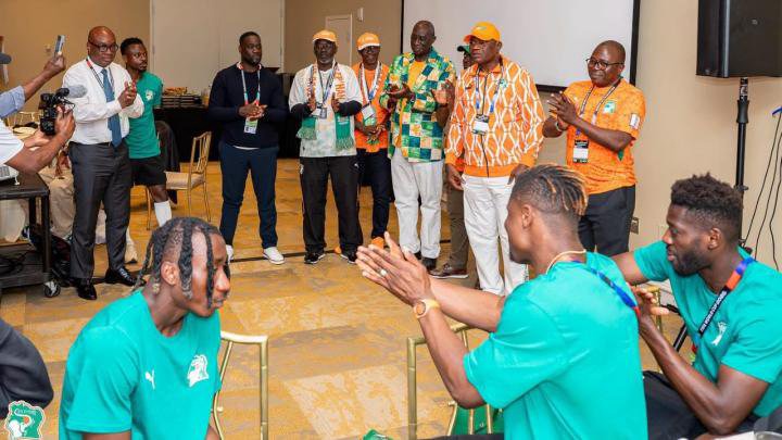 Le ministre des Sports, Adjé Silas Metch, a rendu une visite au quartier général des Elephants